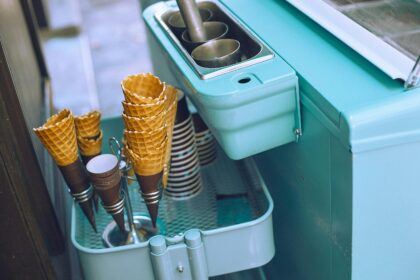 ice cream cart